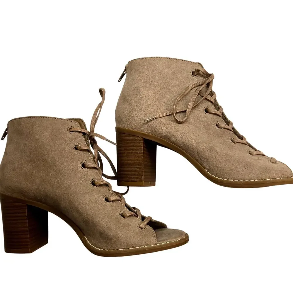 NWOT Old Navy 8 Women's Ankle Boots 3 Inch Heel Lace Up Shoes New No Tags